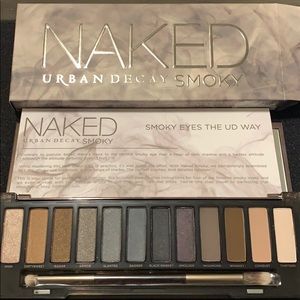 UD Naked Smoky